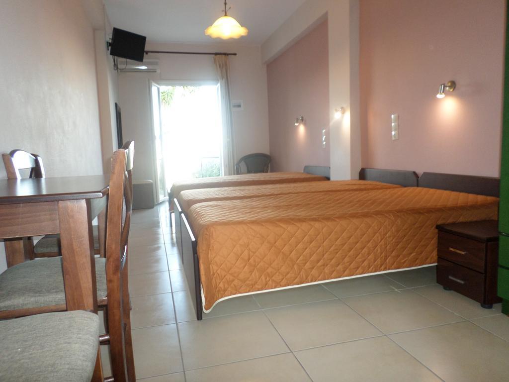 Krystallia Apartments Dassia  Eksteriør billede